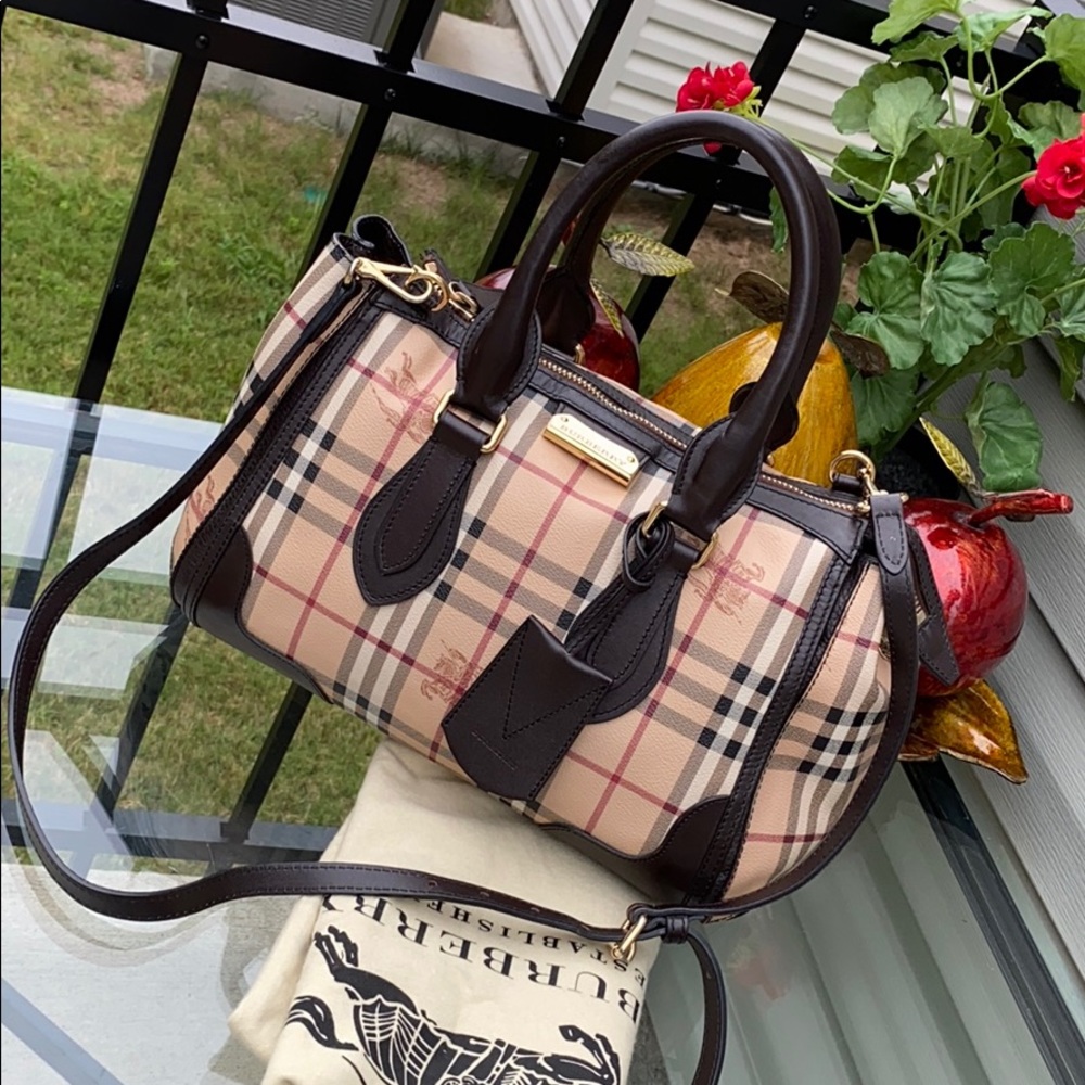 Burberry Beige Nova Check Satchel with Black Trim - Picture 6 of 16